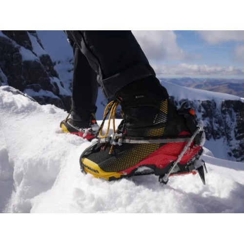 La Sportiva Aequilibrium ST GTX Black/Yellow